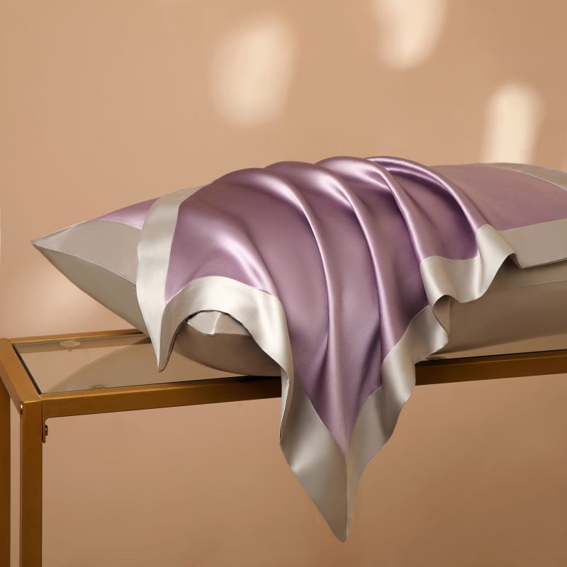 40 Momme Silk Pillowcase Front - Luxury Skincare Gifts ulasan dan harga